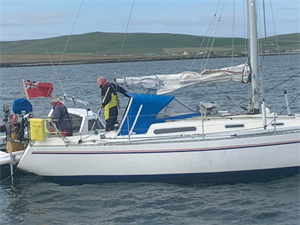 Golden Mariana crew in yacht rescue off Pierowall
