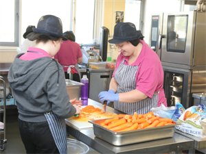 Scottish Government delay P6 and P7 universal free school meals