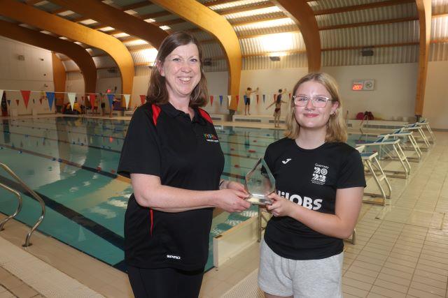 Jenna picks up Young Volunteer Award